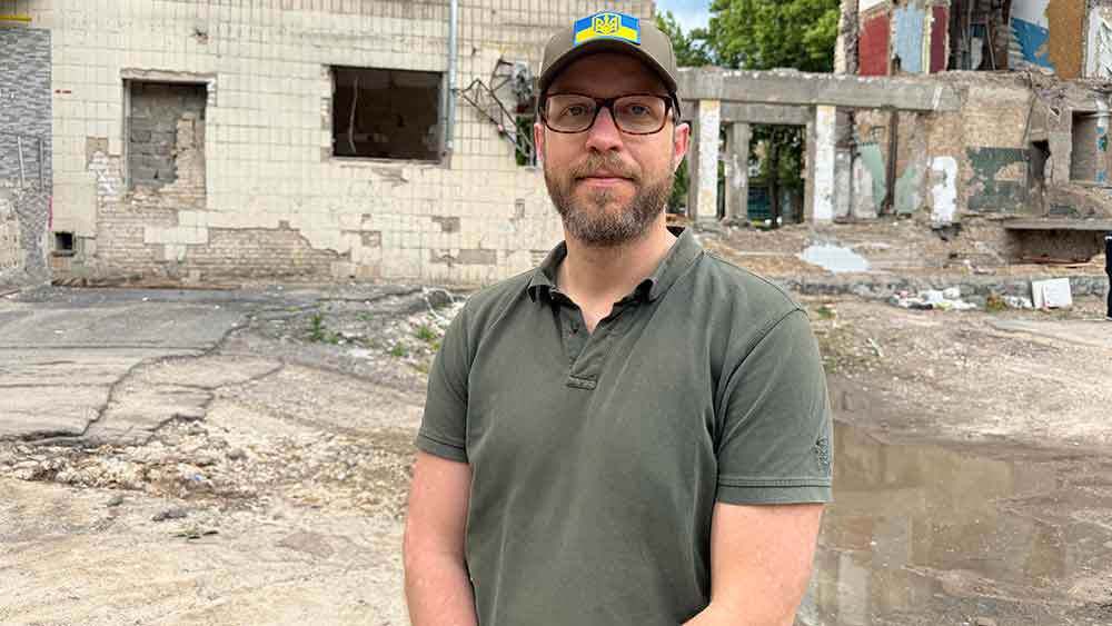 Under en erfarenhetsresa till Kyjiv fick konstruktören Mattias Carlsson se både räddningsarbetets komplexitet och den mänskliga motståndskraften på nära håll.